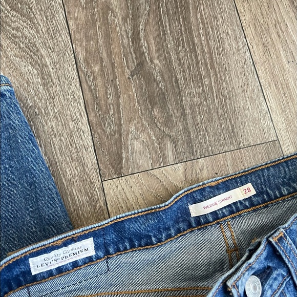 Levi's Wedgie Straight Jeans 28 - Picture 6 of 11